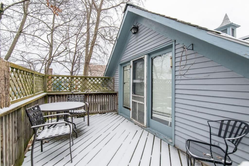 Bright And Cozy Treehouse Apartment Burlington Esterno foto
